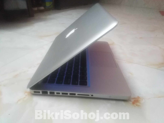 Apple MacBook Pro 2012, Core i5 , 8GB Ram, 256GB SSD